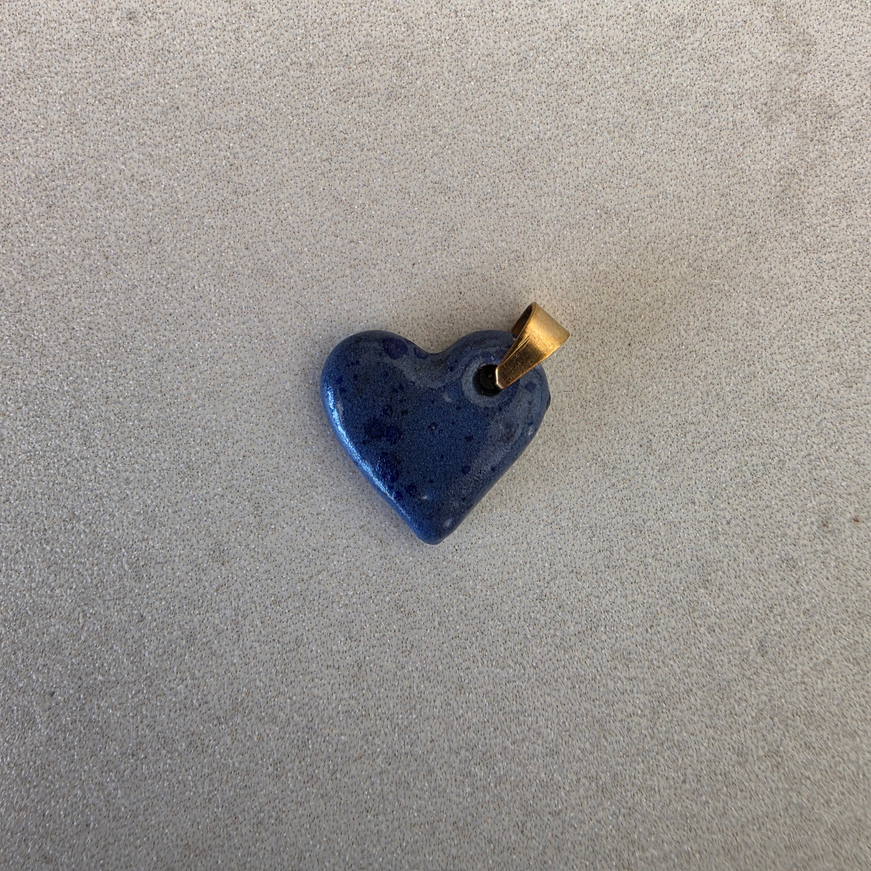 Colgante corazón de cerámica esmaltada azul