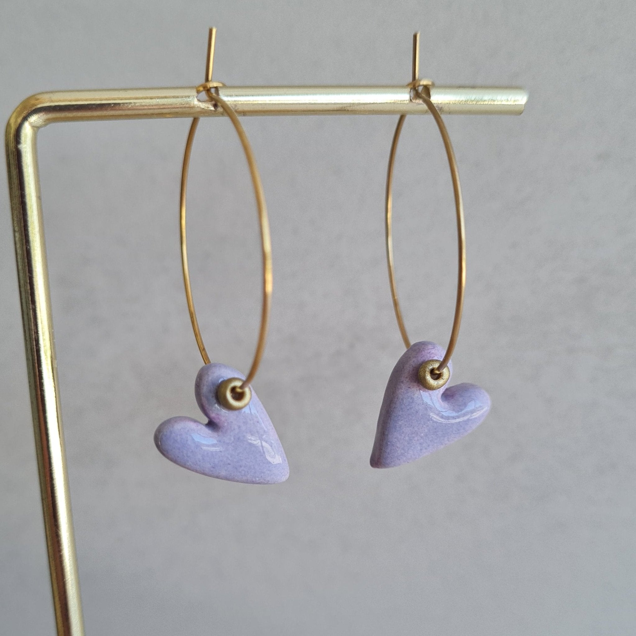 Pendientes de aro fino con corazón de cerámica esmaltada - Aiabijoux